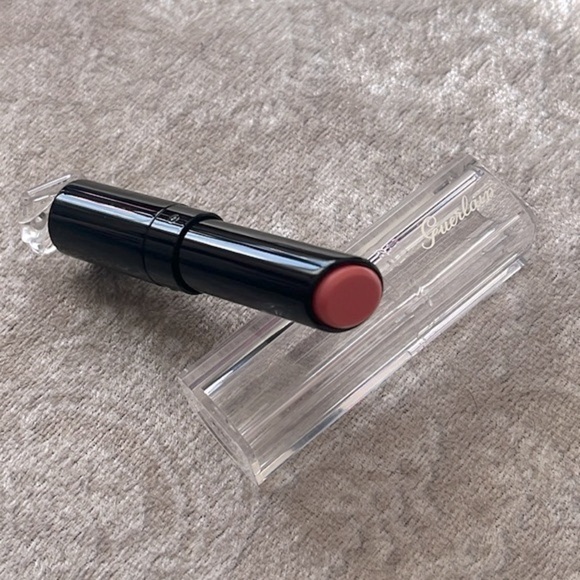 Brand New Guerlain La Petite Robe Noire Deliciously Shiny Lip Color Rose Pompon - Picture 1 of 11